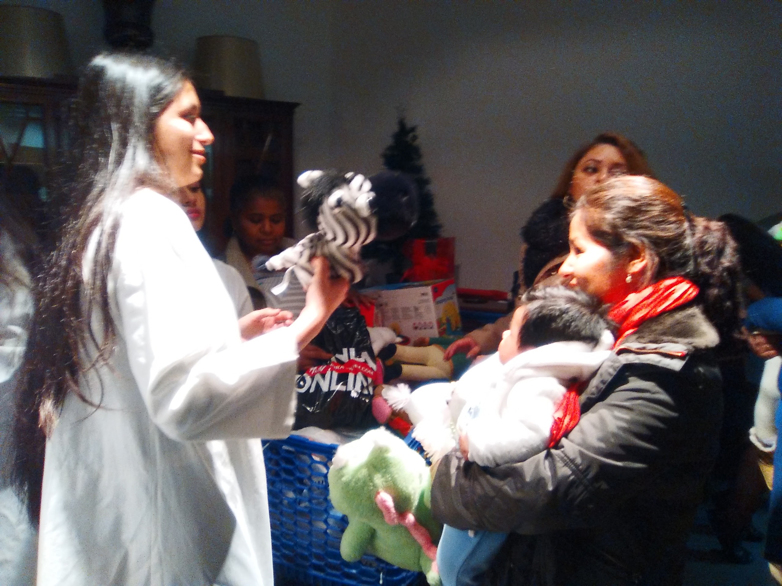 JUGUETES PARA LOS NIÑOS DE LA PARROQUIA DE SANTO DOMINGO DE GUZMÁN (ALUCHE)